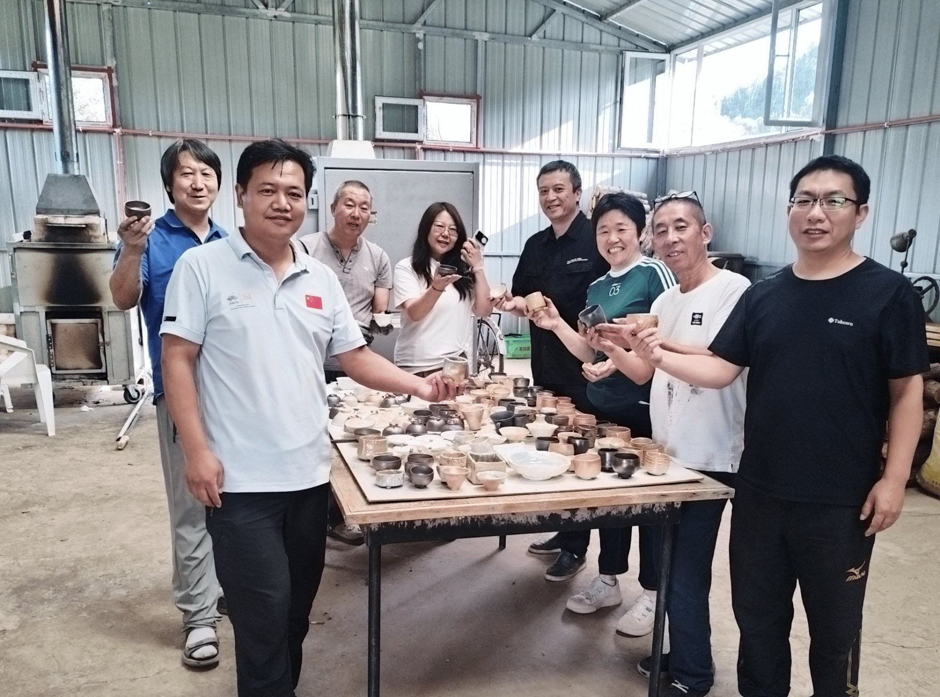陶艺专家现场科普柴烧历史与制作工艺